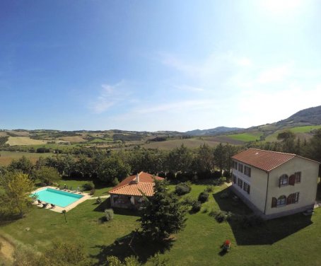 REGENERATING STAY IN THE BEAUTIFUL TUSCANY