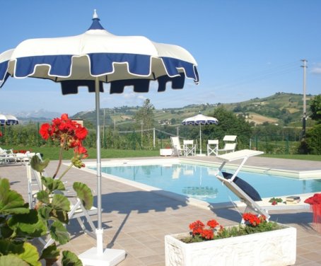 Countryside Holiday House Appartamento Dei Fiori - Montalto Delle Marche