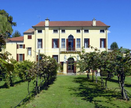 Foto villa selvatico