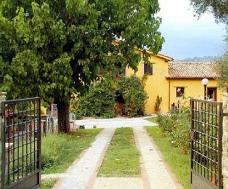 Ferienbauernhof Il Gelso Nero - Castelnuovo Di Farfa