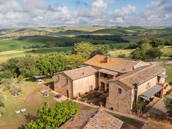 la fonte foto esterno 16