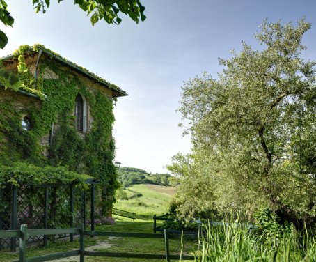 Countryside Rooming-house Residence La Pergola - Casole D'Elsa