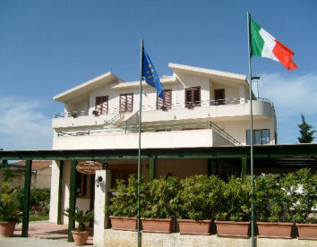 Villa Fiori Beach